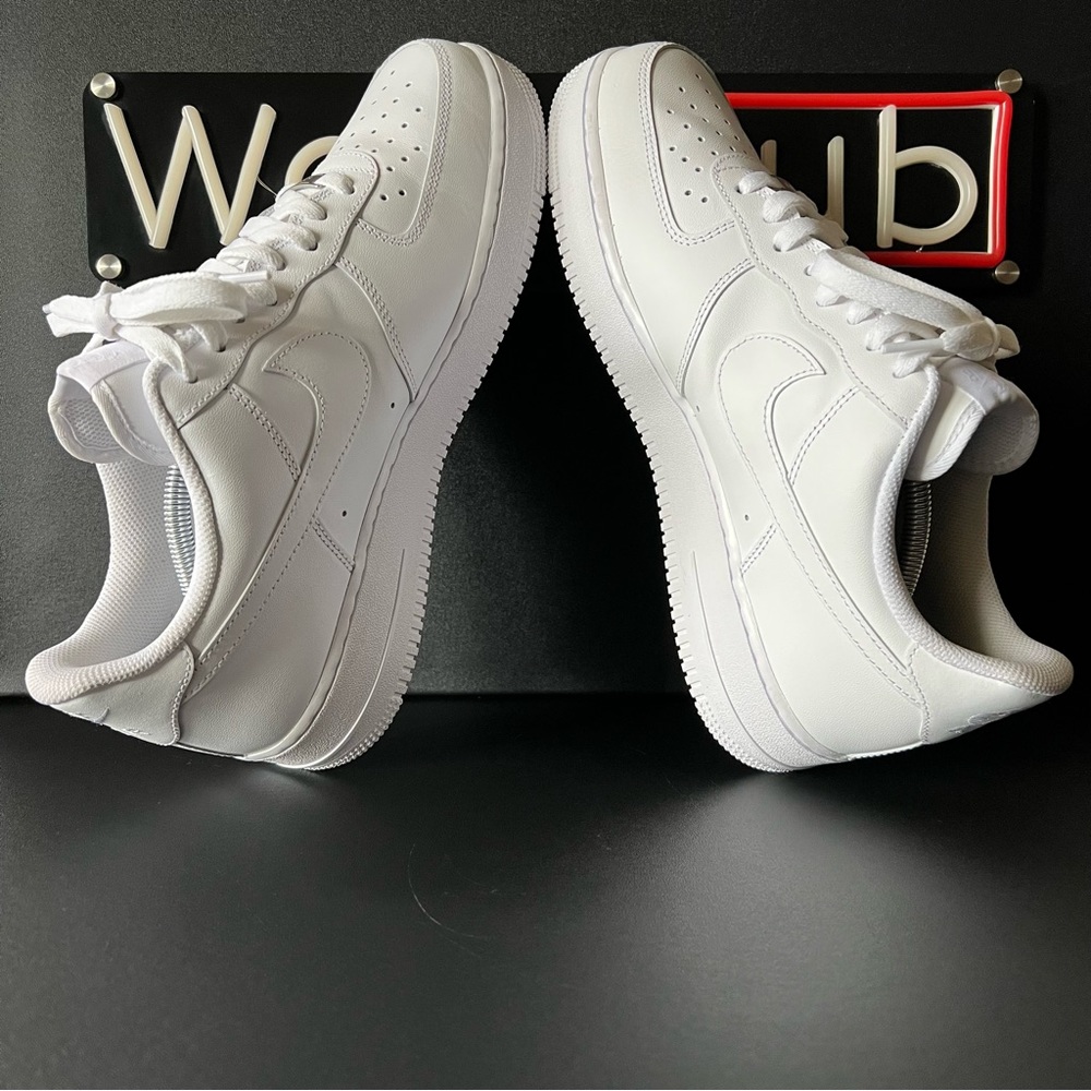 Nike Air Force 1 Low '07 Men's Triple White CW2288-111 Shoes Men’s Size 12 - Picture 6 of 8